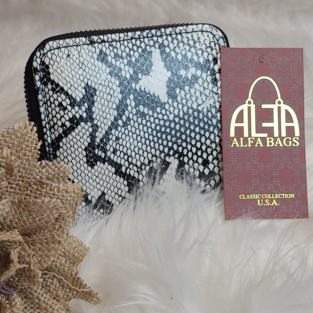 ALFA BAGS SMALL ZIP AROUND WALLET